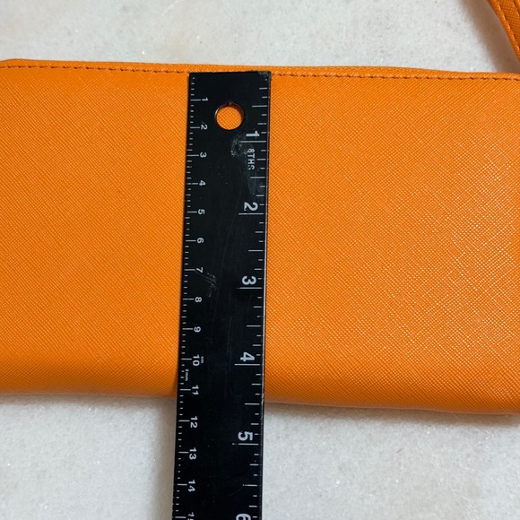 Steve Madden Orange Saffiano Zip Around Wristlet Wallet Gold Hardware NWOT - Picture 4 of 6